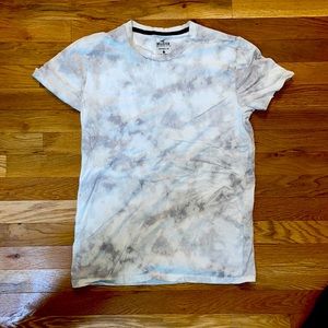 Hollister t-shirt